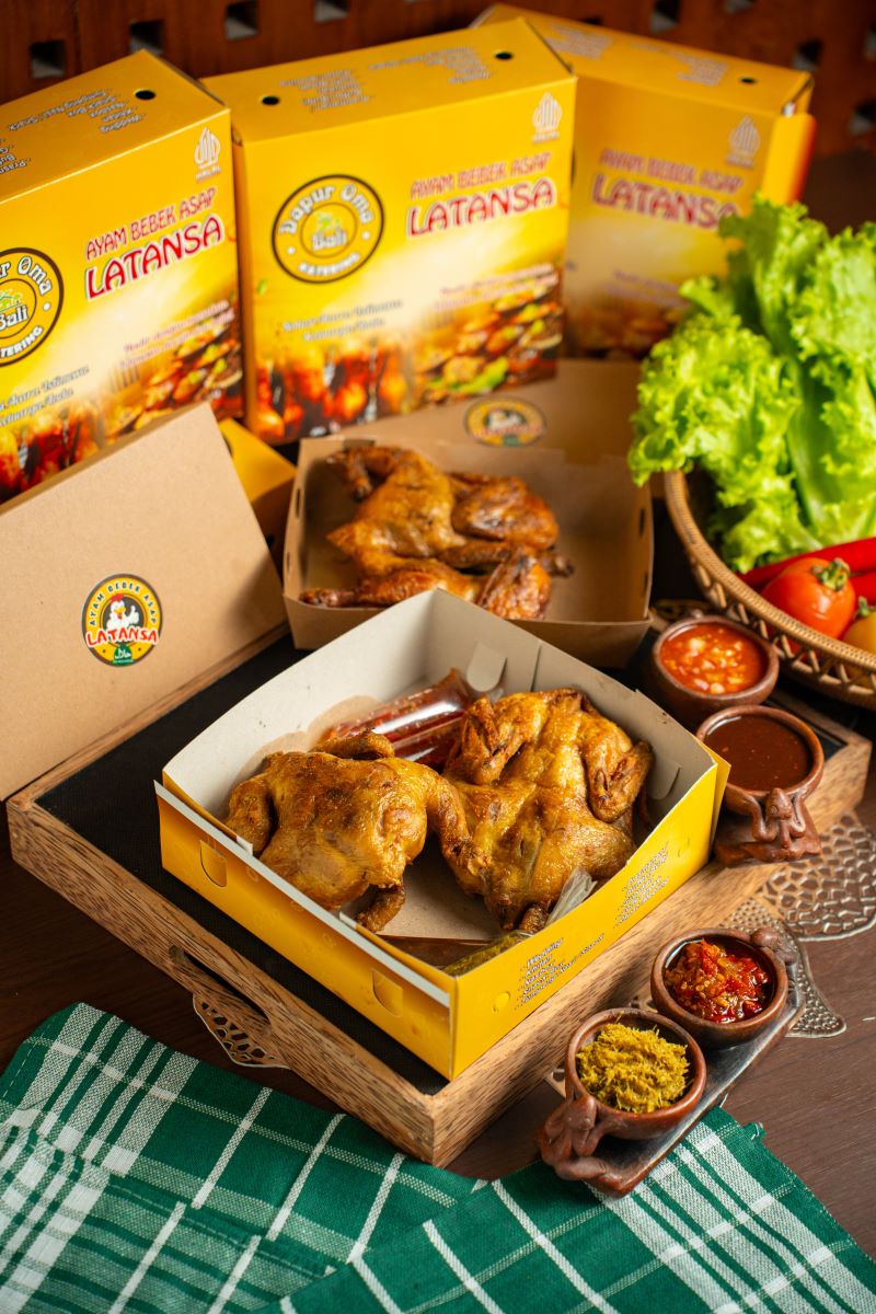 Dapur Oma _Paket 2 Ekor Ayam Goreng Free 1 ekor Ayam Asap 100k_08226